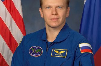 Встреча с летчиком-космонавтом, Героем России  Олегом Котовым.