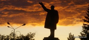 Памятник Ленину на площади Арата. Автор фото — Шолбан-Биче-оол